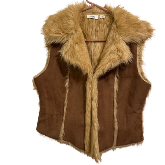 Cato Brown and Tan Faux Fur Vest - Picture 3 of 7